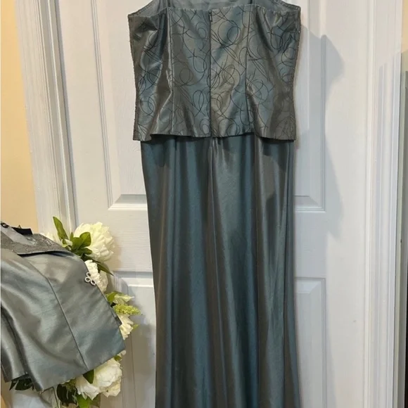 CACHET 2 pieces mother of the bride/groom dress SIZE 10P - Picture 12 of 17